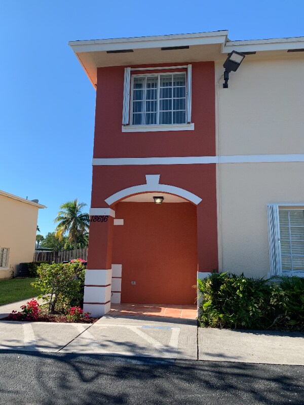 Foto principal - 18616 SW 100th Ave