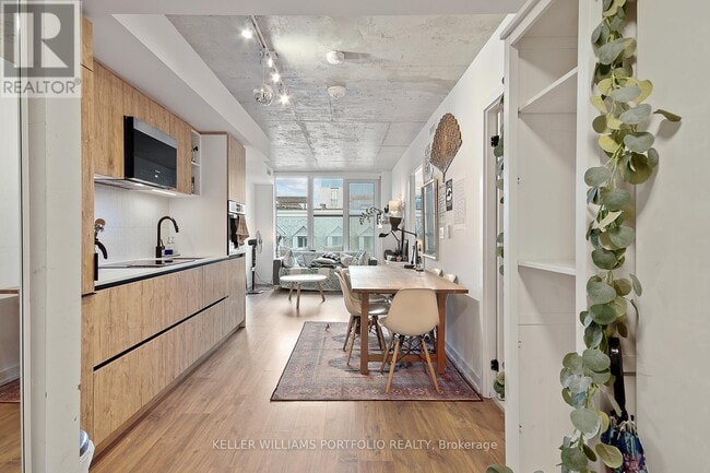 Building Photo - 2 Augusta Ave