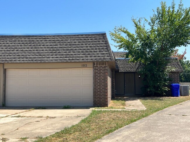 Building Photo - 100 Crawford Ct