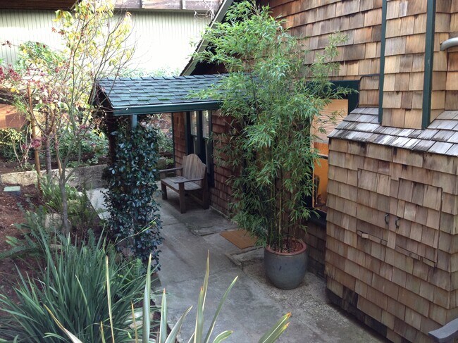 Foto del edificio - 118 Taylor Dr