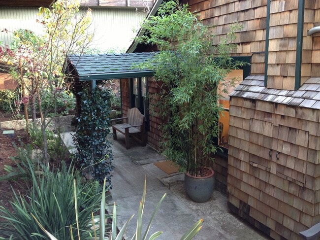 Building Photo - 118 Taylor Dr