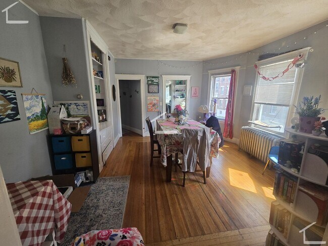 Photo - Spacious 3 bed in Brighton... House