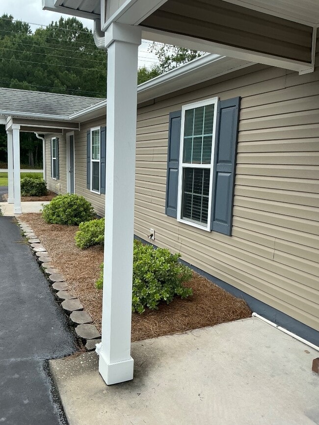 Building Photo - 2037 Pony Farm Rd