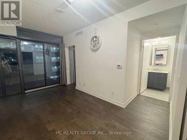 Photo du bâtiment - 25 Richmond St E