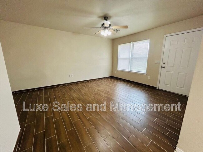 Foto del edificio - 9606 SW 17th St