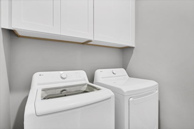 Building Photo - 7807 Chesebro Ave