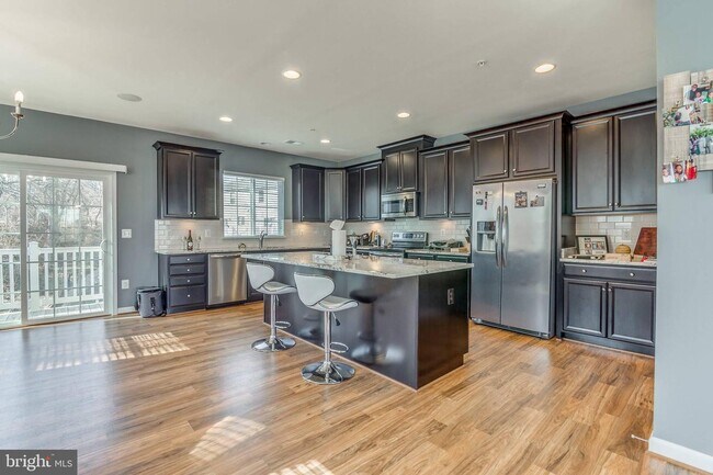 Building Photo - 14755 Malloy Ct