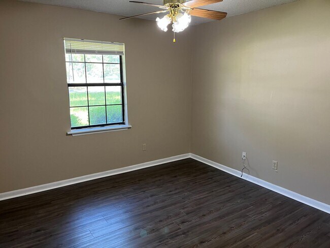 Foto del edificio - 3BD/2BA Home in Brooks County