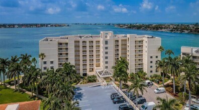 Building Photo - 6105 Bahia Del Mar Cir