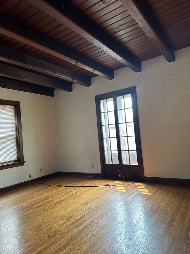 Building Photo - 4305 N Marlborough Dr