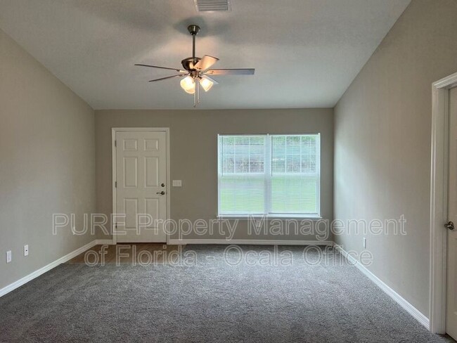 Foto del edificio - 6 Fisher Way Pl