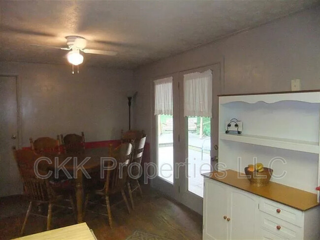 Building Photo - 4279 Delryan Dr