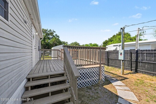 Building Photo - 423 Brozman Ln