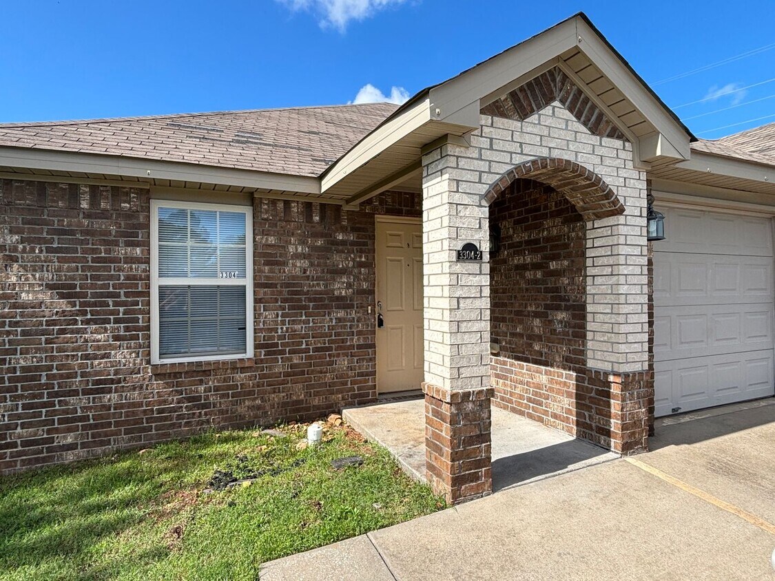 Foto principal - 3304 SW Victoria Pl