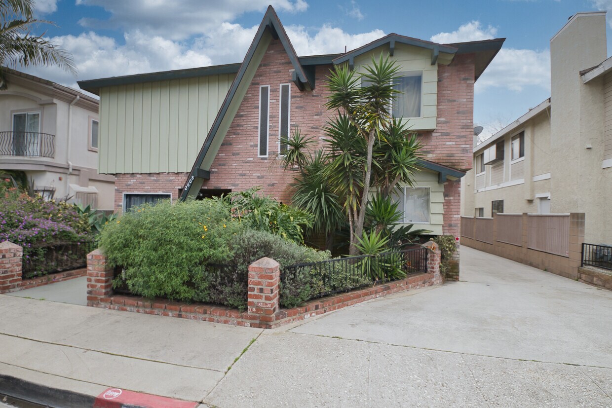 2608 Graham Ave Unit D, Redondo Beach, CA 90278 Apartments in Redondo