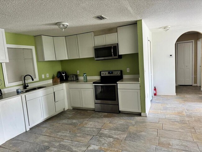 Foto del edificio - 11063 Auburndale St