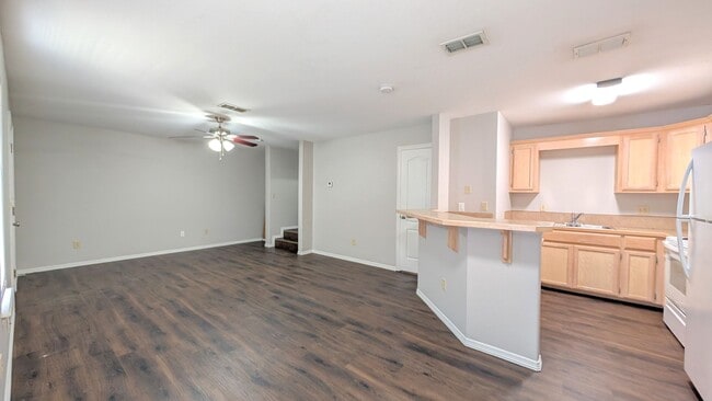 Building Photo - 721 Sonesta Ct