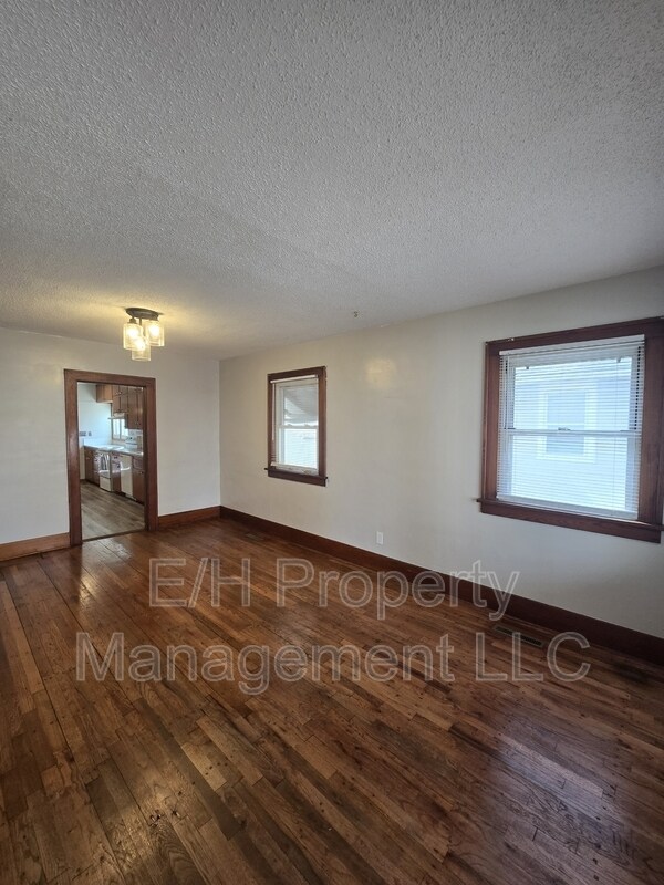 Foto del edificio - 526 N Martinson Ave
