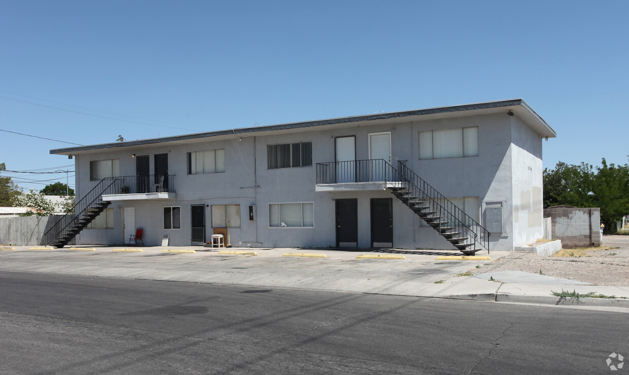 Foto principal - 5820 Dodd St
