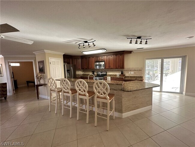 Foto del edificio - 9142 Palm Island Cir