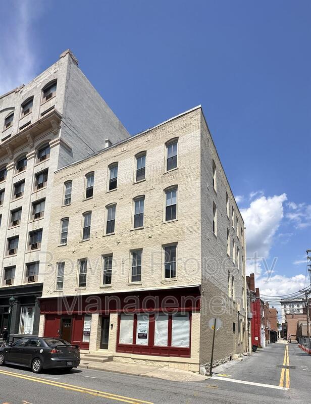 Primary Photo - 64 W Antietam St