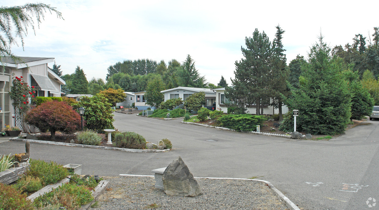 Building Photo - Valleybrook Village MHP