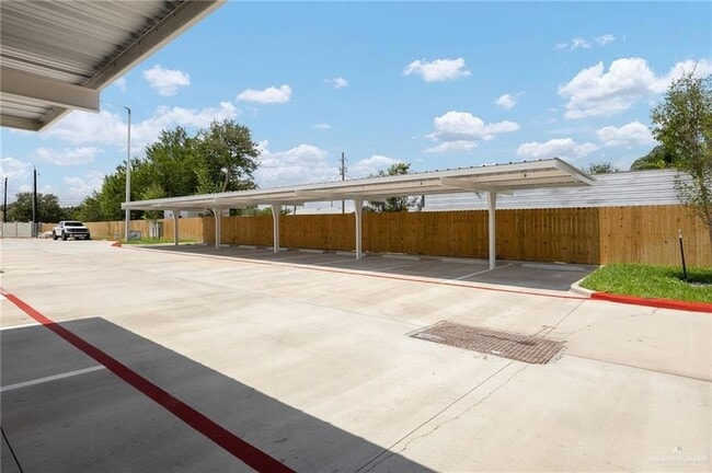 Building Photo - 740 N Alamo Rd