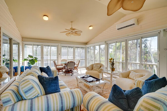 Building Photo - 4563 Brainard Bayou Rd