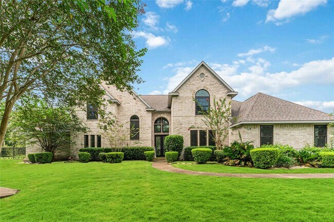 Foto del edificio - 3819 Emerald Lake Dr