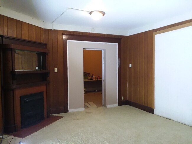 Foto del edificio - 108 SOUTH MAIN ST