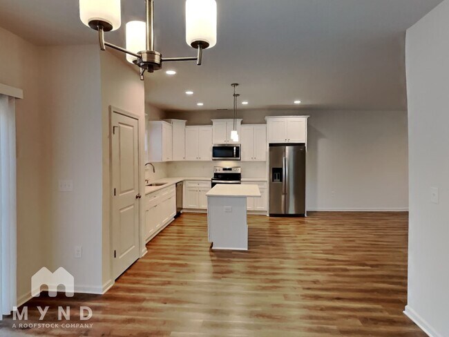 Foto del edificio - 1369 Mistletoe Ridge Pl NW