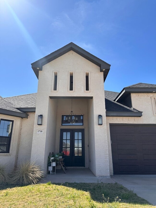 Building Photo - LAKE FRONT PROPERTY!  4/3/2; FULLY  FURNISHED