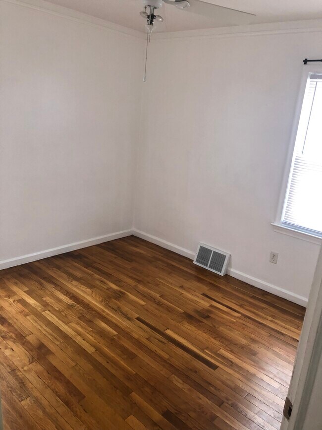 1334 Applewood Ave, Lincoln Park, MI 48146 House Rental in Lincoln