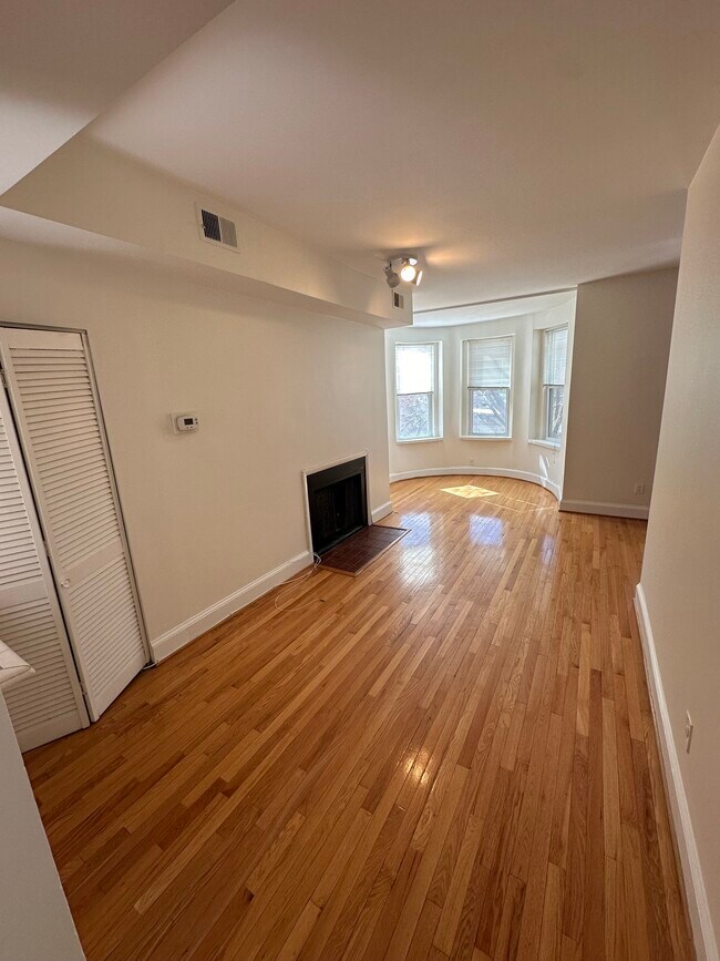 Foto del edificio - 1013 P St NW