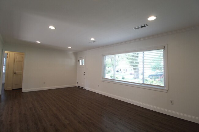 Foto del edificio - 3 Bedroom 1 Bath Home in Prairie Village
