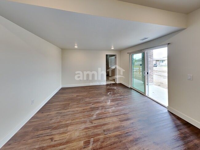 Building Photo - 8225 Joyce St