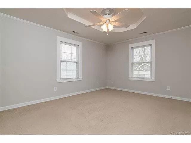 Building Photo - 616 S Torrence St