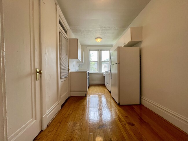 Foto del edificio - 6716-22 Clayton Ave