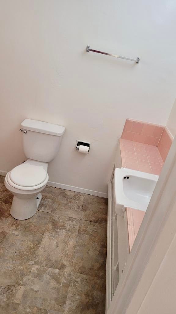 bathroom - 3861 Potomac Ave