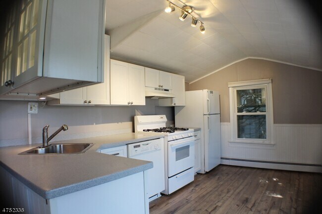 Foto del edificio - 121 Springbrook Trail