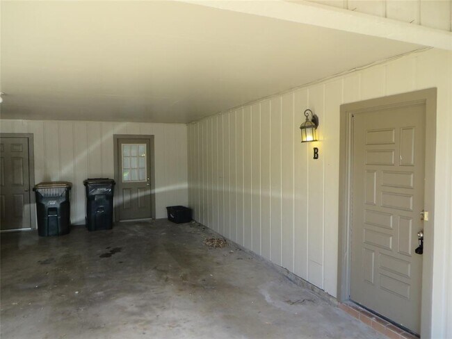 Building Photo - 803 Power Rd