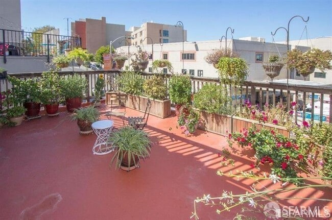 Building Photo - 48 Terra Vista Ave