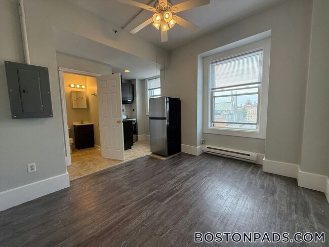 Building Photo - 50 Franklin St