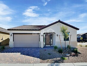 Building Photo - 10390 Bishops Cap St