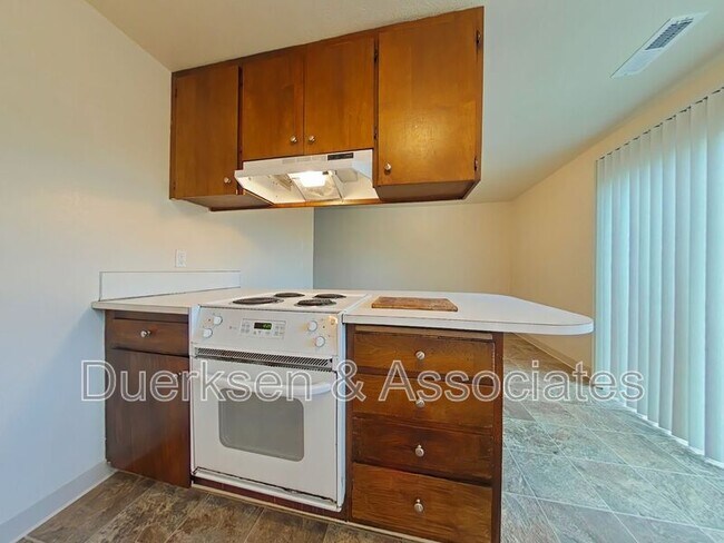 Foto del edificio - 607 NW Oak Ave