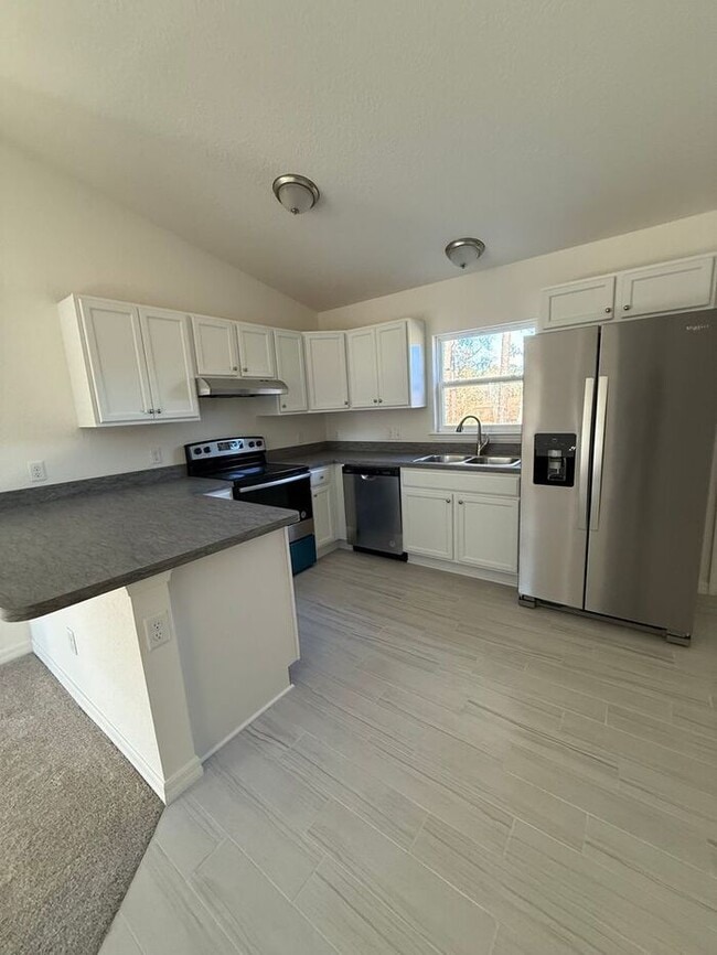 Building Photo - 24449 Falcon Ave