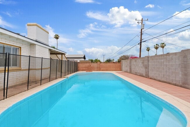 Photo - 3120 W Bloomfield Rd House