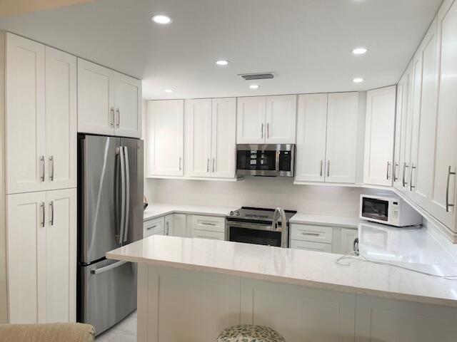 Foto del edificio - 3008 Fairway Dr N