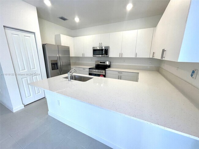 Foto del edificio - 12885 SW 233rd Terrace