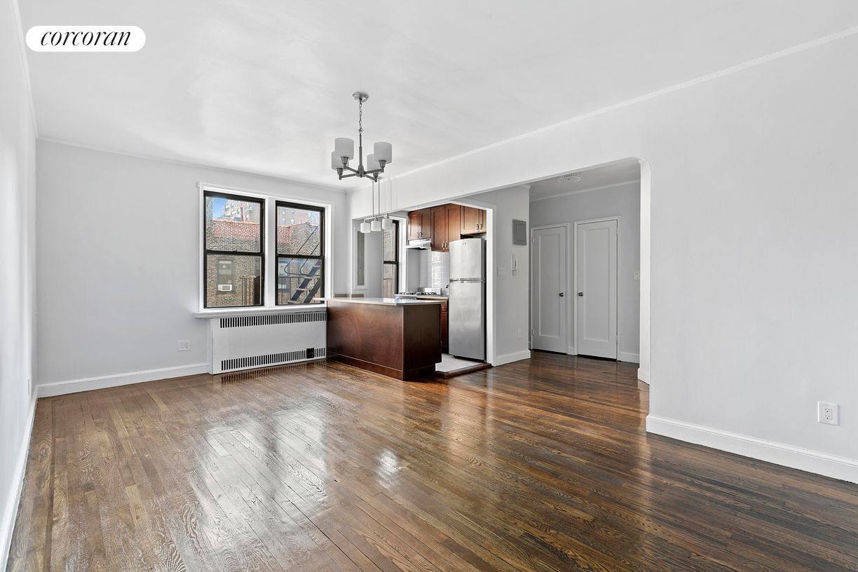 Primary Photo - 205 E 82nd St